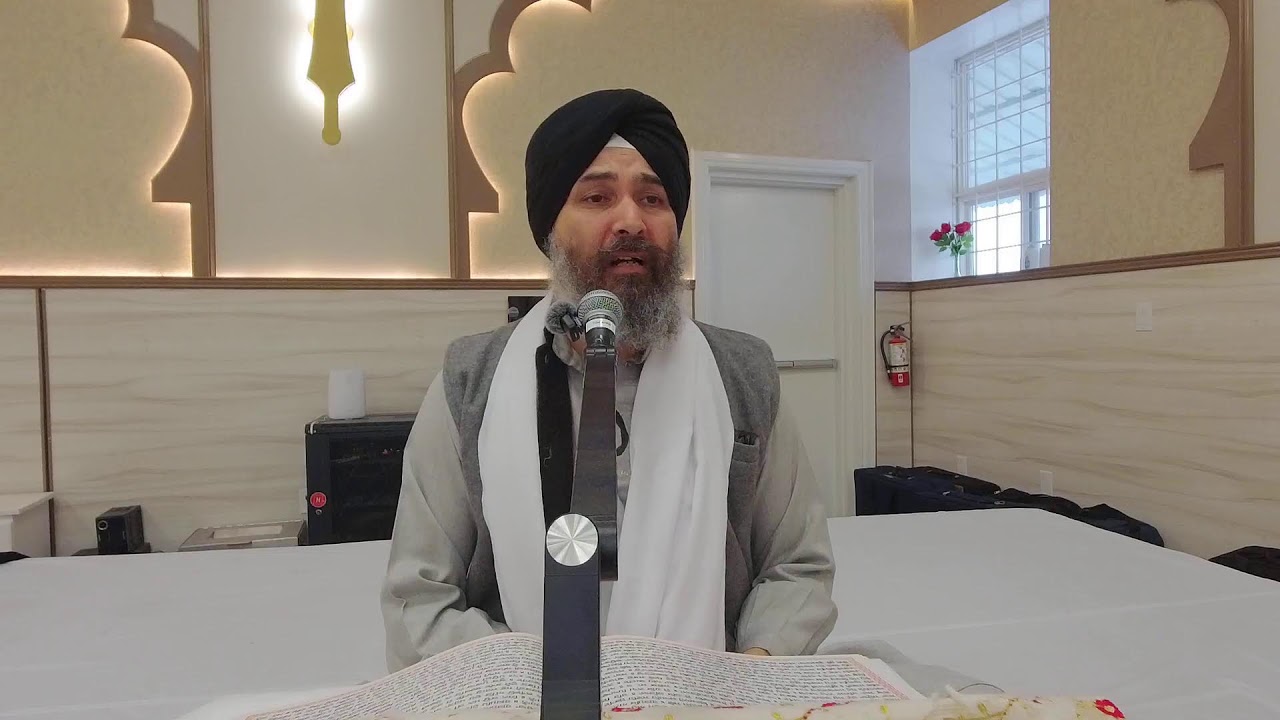 ਸਲੋਕੁ ਮਃ ੩ ॥ ਵਿਣੁ ਨਾਵੈ ਸਭਿ ਭਰਮਦੇ ਨਿਤ ਜਗਿ ਤੋਟਾ ਸੈਸਾਰਿ ॥