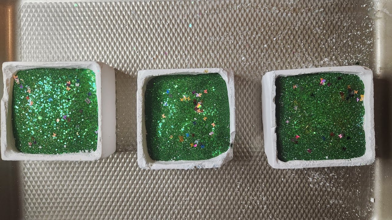 Lovely green gymchalk glitter bombs #fyp #gymchalkasmr #Sleepaidasmr #Stpatricksday #asmr  