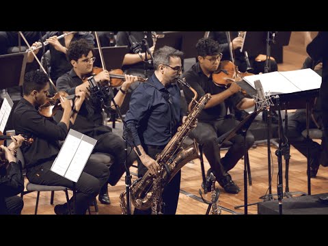 Samuel Pompeo (saxofone) e José Gustavo Julião de Camargo (maestro) - USP Filarmônica