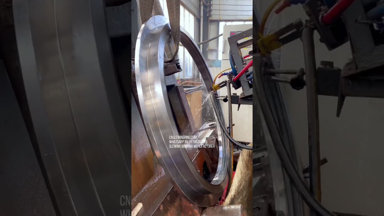Heat treatment of slewing bearing raceway  