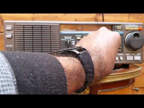 Kenwood R-2000 Communications