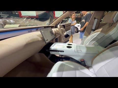 Is the Avatar a great car? How many features does this car have? - Bangkok Auto Expo Part 9