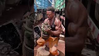 Inka Kaam Hi Inka Gym Hai! African Mechanics #fitness