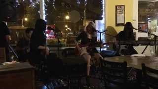 EMKE - Love Me Like You Do (Cover) @ Hasr Bistro 4-3-15