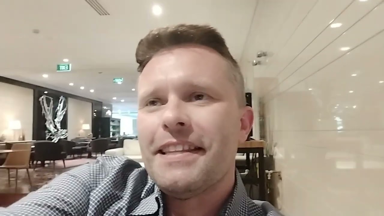 Who benefits from marriage more?