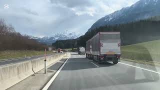 Bergpass und Autobahnfahrt in Österreich / Entspannungshilfe und schöne Aussicht