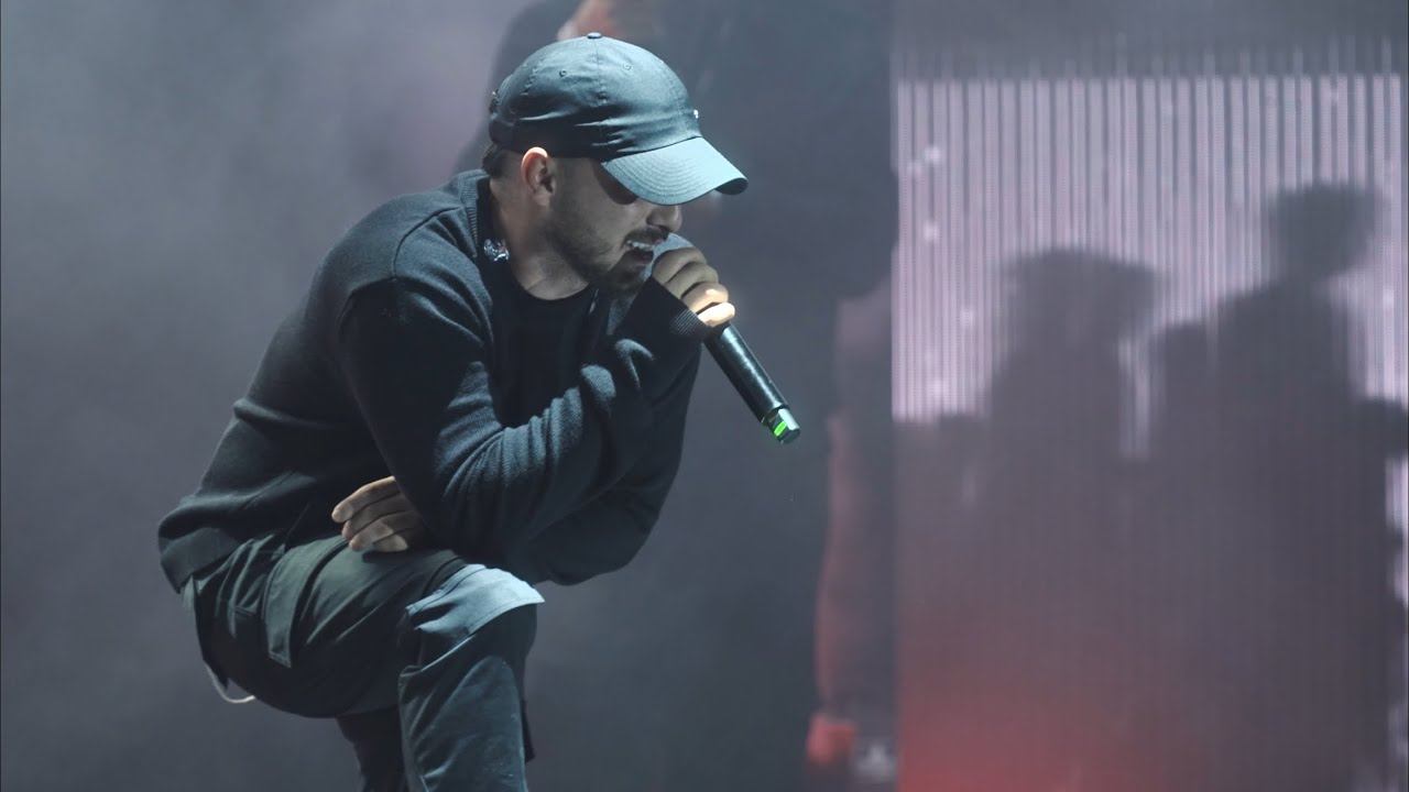 Ati242 - Her Nerdeysen (Live at KüçükÇiftlik Park)