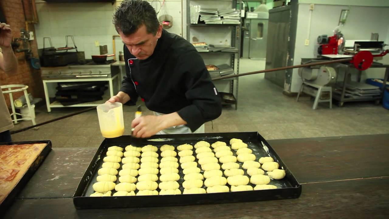 Panadería y Confitería Alvear. Desde 1952. Video Institucional