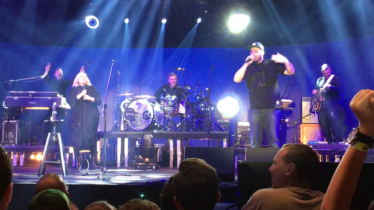 Hey Kraków 06.12.2017 - życzenia dla Mikołaja od O.S.T.R.