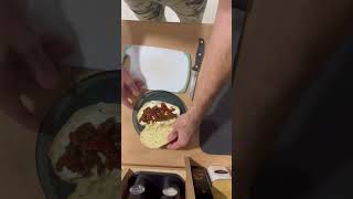 видео: Бутерброд из чиабатты с моцареллой и томленым болгарским перцем картинка: Бутерброд из чиабатты с моцареллой и томленым болгарским перцем