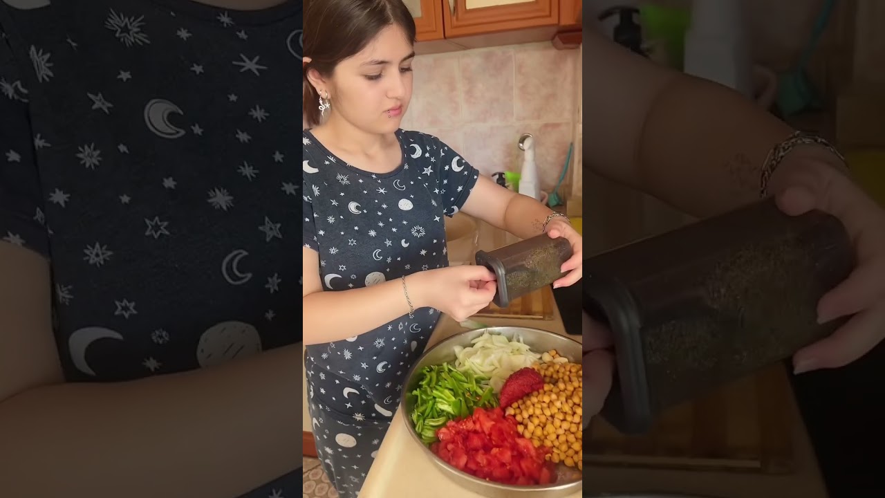 Hem pratik hem diyet yapanlar için hafif bir yemek tarifi Hem pratik hem diyet yapanlar için hafif bir yemek tarifi