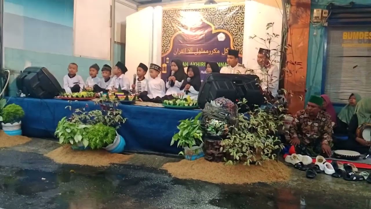 Pentas pertama faiz... 