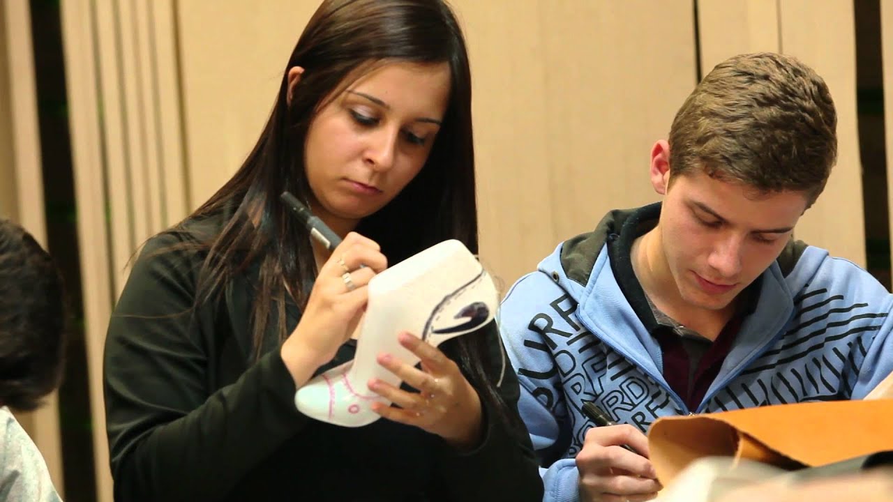 Futura Profissão - Técnico de Design de Calcados e Técnico de Curtimento