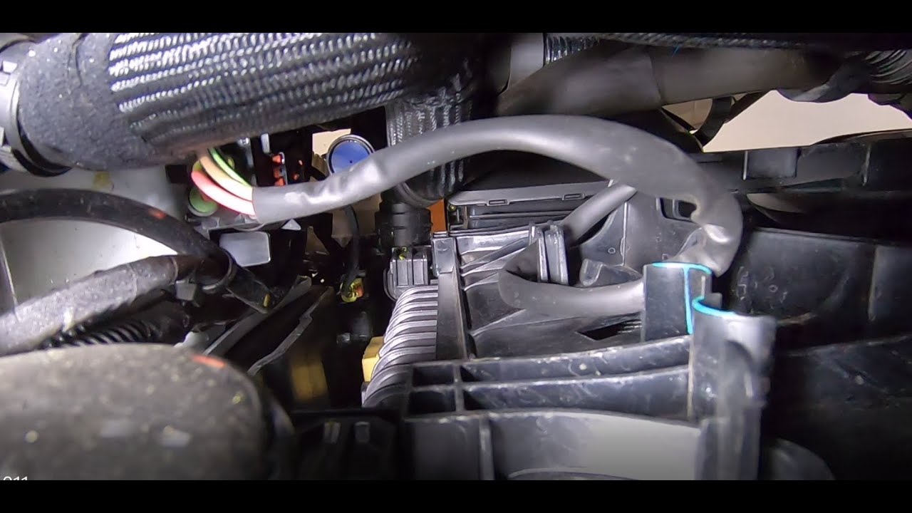 2018 VW GTI SE Ep.216: Checking for Coolant Smell and Leaks!