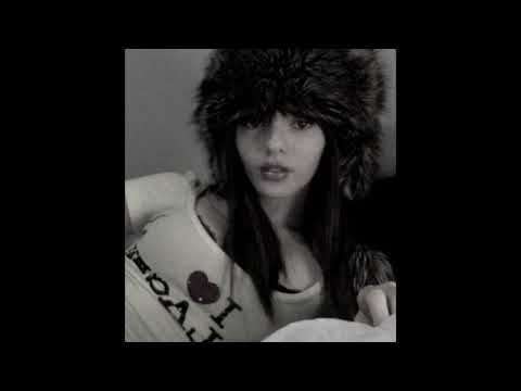 alex g  - mary (spedup/nightcore)