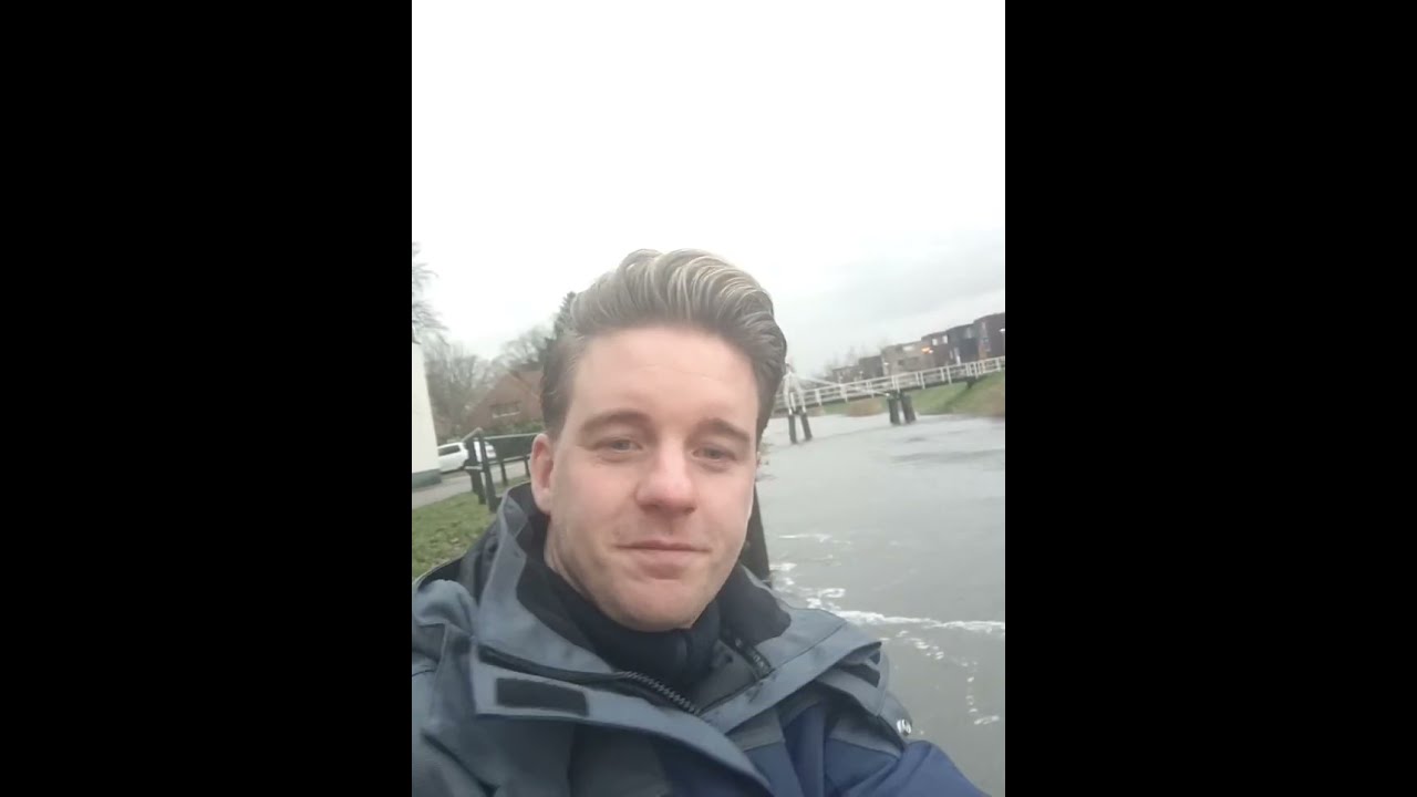Banisgemaal Almelo van Waterschap Vechtstromen in werking terwijl storm Pia overtrekt.