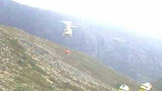 Reten helitransportada bomberos forestales villares  incendios helicopteros fuegos ...