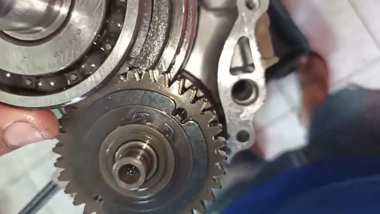 Montagem Completa do Motor XRE 300 CB 300 e CBX 250 Caixa de Marcha vira brequim e bloco.