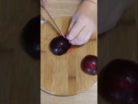 #shorts Слойки со сливами.Просто и вкусно.