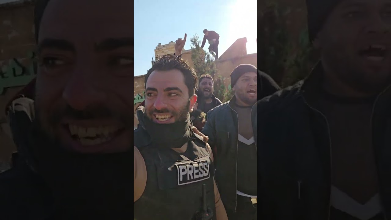 اللحظات الاولى للاشت.باكات في مدينة معرة النعمان أثناء تحريرها وكفروما