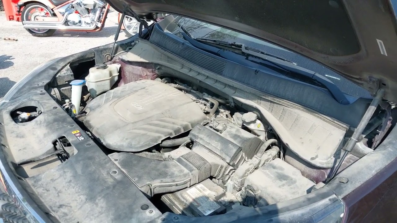 Звук мотора Kia 3.3l V6 от 2016 Kia Sorento Lx 5XYPG4A50GG017915