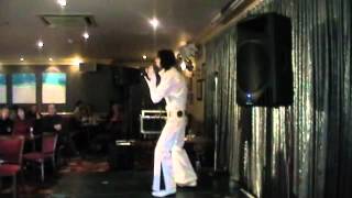 Robert Aaron singing The Wonder Of You at the High Tide in Porthcawl 2012
