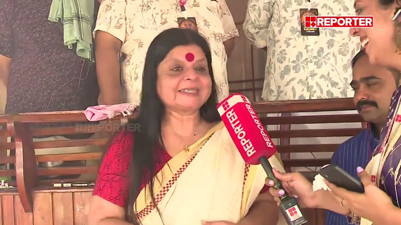 'ഇത് നമ്മുടെ മനസിന്റെ ശുദ്ധീകരണമാണ്'; ആറ്റുകാലമ്മയ്ക്ക് പൊങ്കാലയര്‍പ്പിച്ച് Deepa Dasmunsi