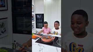 Not sure I will let Tolu into my kitchen again😩😩..  #giveityourbestshort #youtubemadeforyou