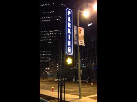 Video: Parkering nær Busch Stadium i St. Louis