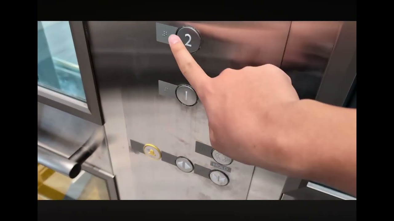 Mitsubishi Nexiex @ Tan Son Nhat Airport (Terminal 3) HCMC, VN