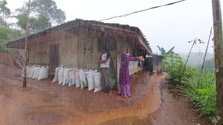 Download Lagu Takut Banjir.. Hujan Deras Di Kampung Terpencil, Bikin Nasi Akeul Di Rumah Pedesaan Sunda MP3