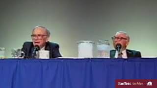 Celebrity Warren Buffett Explains Benjamin Graham's "Mr. Market" Net Worth
