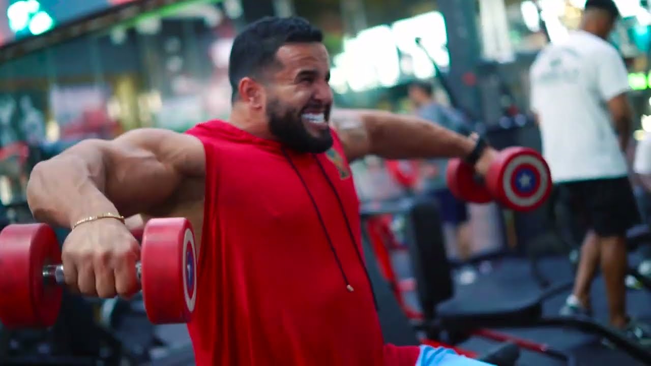 BINOUS 1 | AZIZ JALALI TRAINING SHOULDERS USING OUR B1 PREWORKOUT