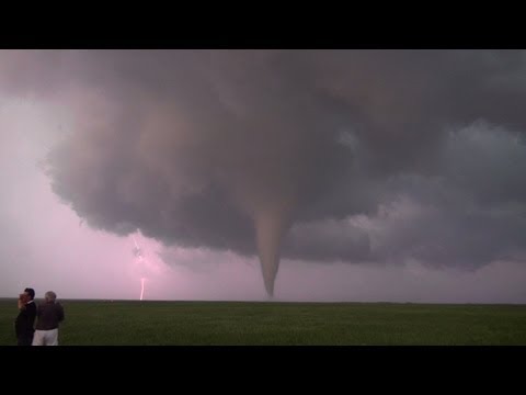 Ozthunder USA 2013. Tornadoes, Larned, Kansas, 18th May 2013