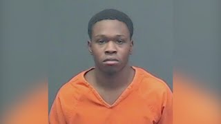 Authorities looking for inmate that escaped while being transported in Texarkana, TX