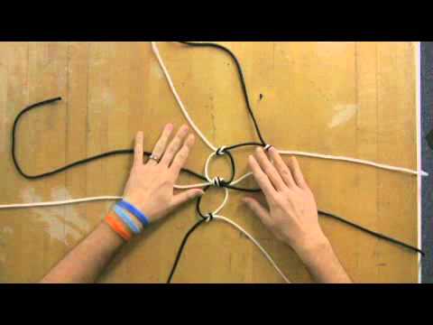 How to Tie an Alternating Square Knot