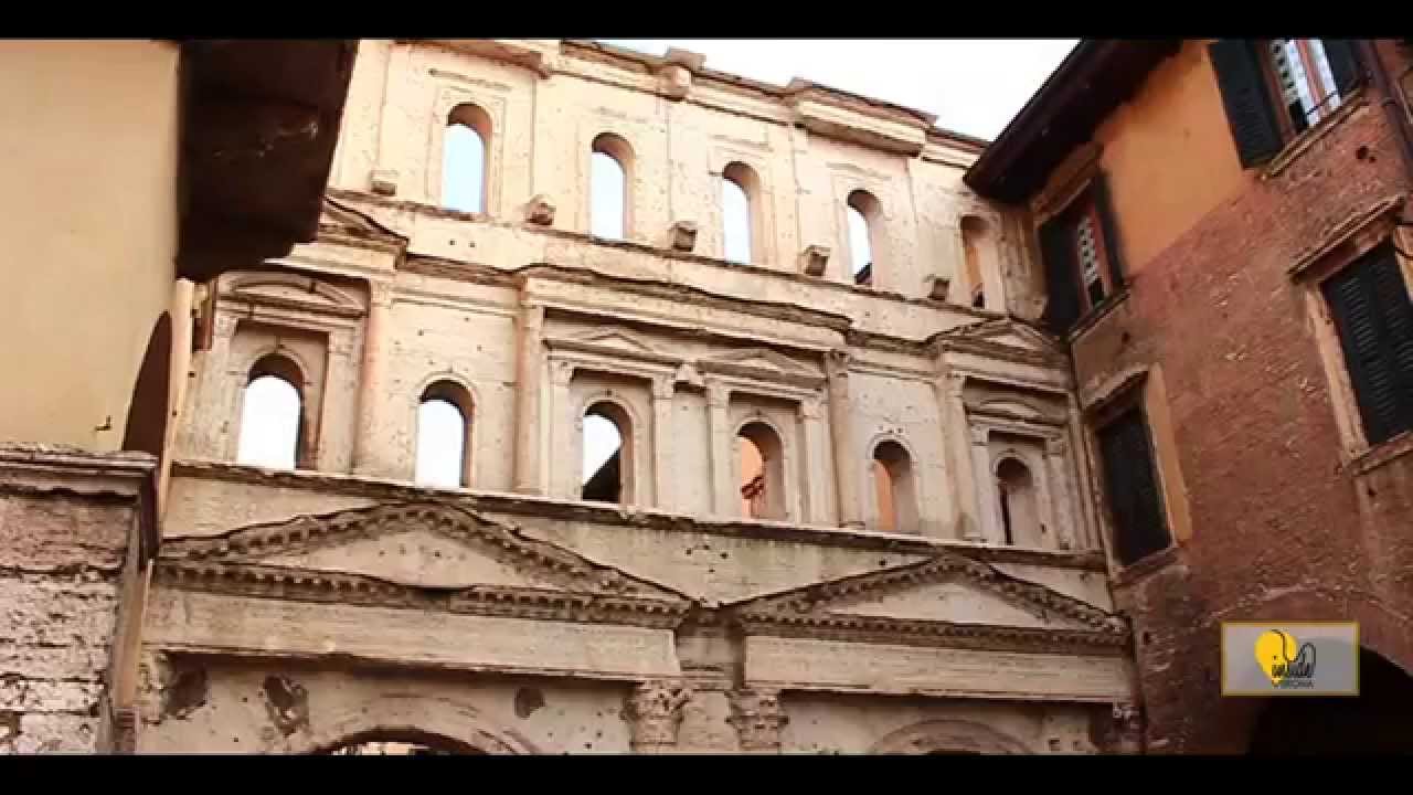 Portoni Borsari - Inside Verona