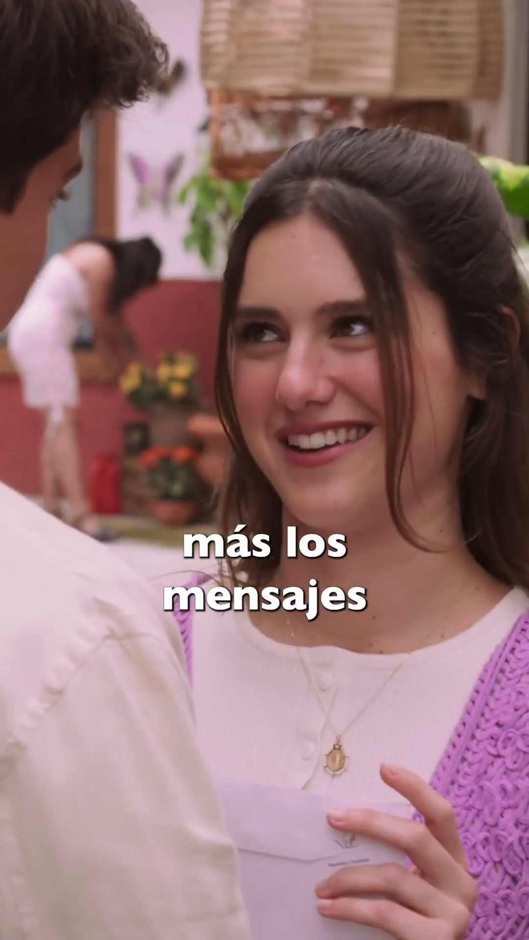 ??? ¿Cual será mejor, cartas o mensajes? #AmorAmargo #shorts