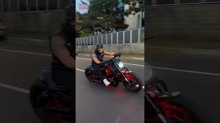 Harley Davidson V-Rod Brutal Acceleration