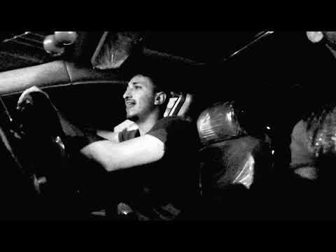 قولو مين هنا 