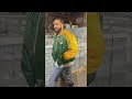 Fãs estão destruindo os blocos de gelo do Drake em Toronto...