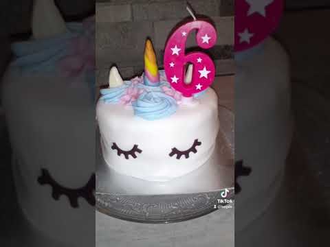 Le Gateaux Licorne De Chez Leclerc Pour L Anniversaire De Ma Fille Youtube