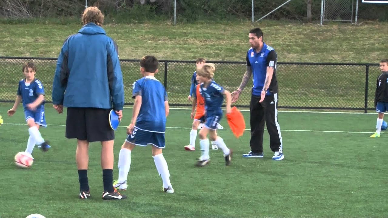 Sydney FC Stars Do Manly Coaching Session