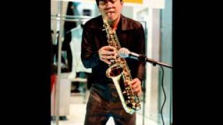 Video thumbnail of "Have I told you lately -Rod stewart-alto saxophone solo"