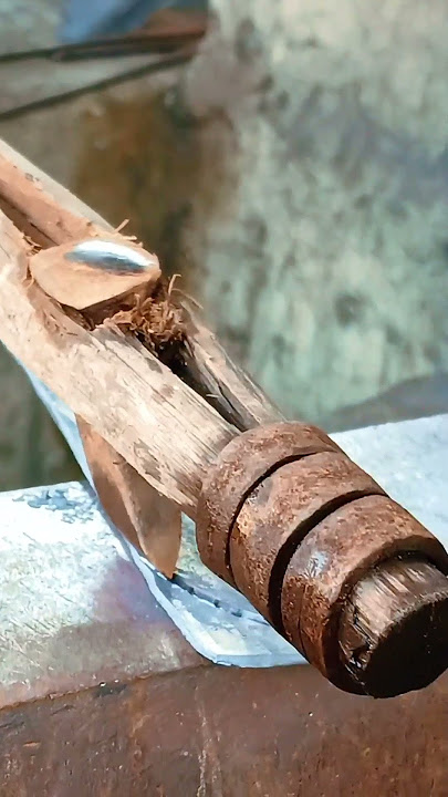 membentuk parang panjang #medievalblacksmith #alatpertanian