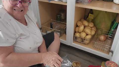 Tiny Tidy Tuesday / The pantry