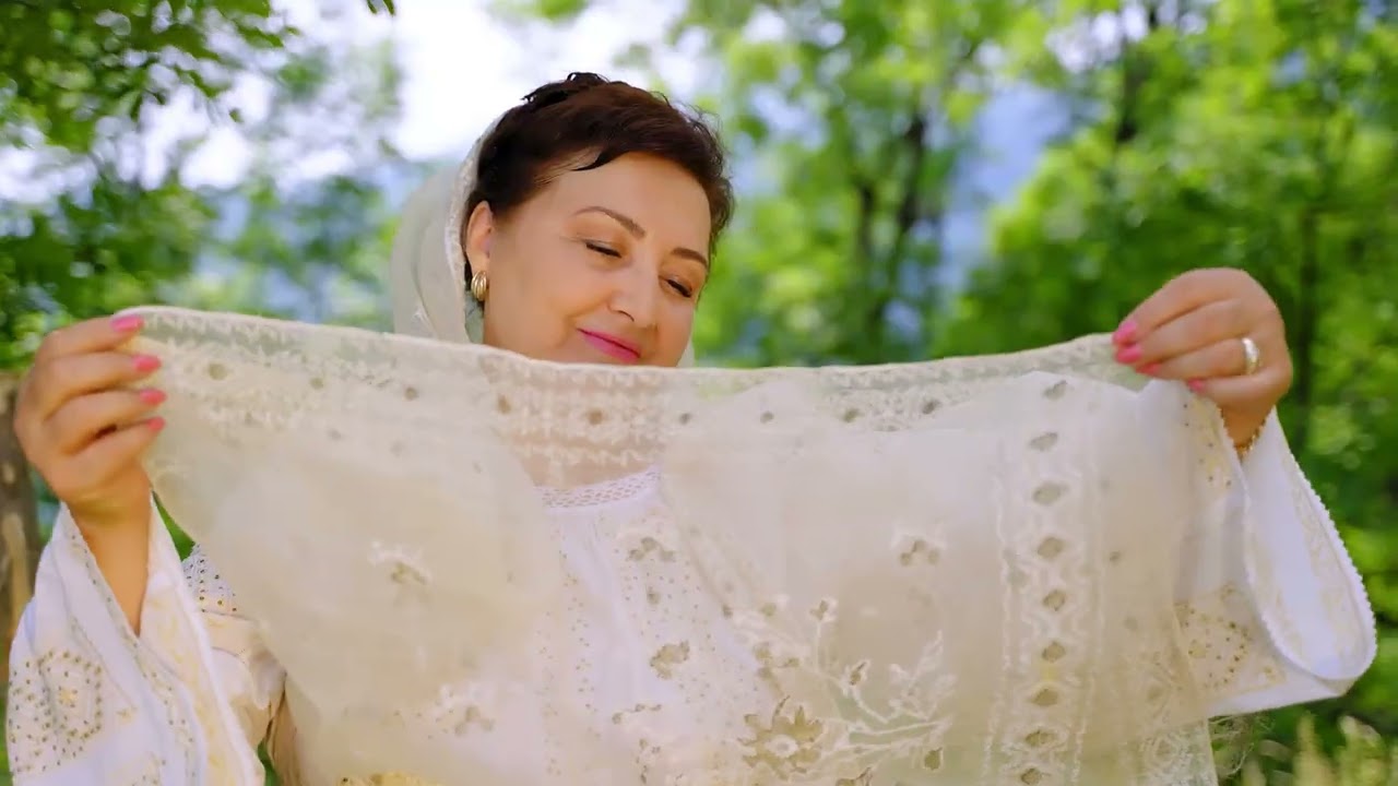 Maria Tănase Marin - Frumos cântă puiul mierlei