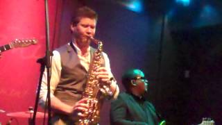 Michael Lington performs Twice In a Lifetime  Maputo Medley Live at Spaghettini