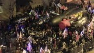 Thousands protest against Israeli PM in Jerusalem