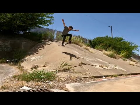 SKATING A GREAT PYRAMID | Dallas Skate Spots